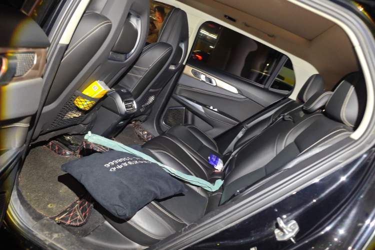 Used Lynk & Co 01 2017 2.0T Two-Wheel Drive Pro Edition Left Rear Seat