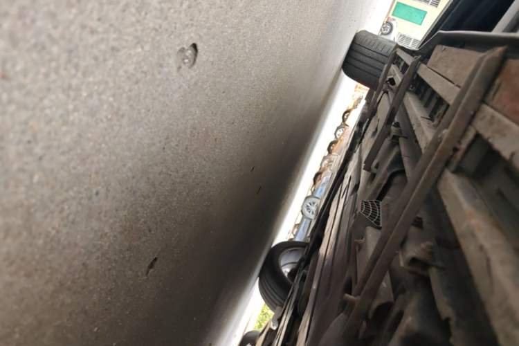 Used Lynk & Co 01 2017 2.0T Two-Wheel Drive Pro Edition Left Side Sill