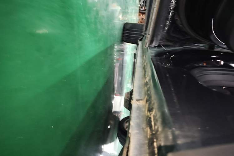 Used Lynk & Co 01 2017 2.0T Two-Wheel Drive Pro Edition Left Side Sill