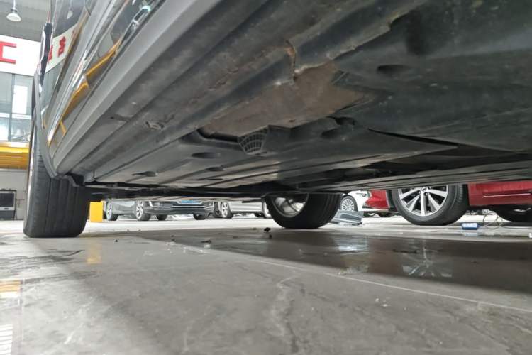 Used Lynk & Co 01 2017 2.0T Two-Wheel Drive Pro Edition Left Side Sill