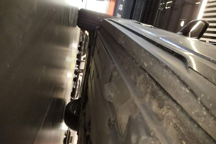 Used Lynk & Co 01 2017 2.0T Four-Wheel Drive Pro Edition Left Side Sill