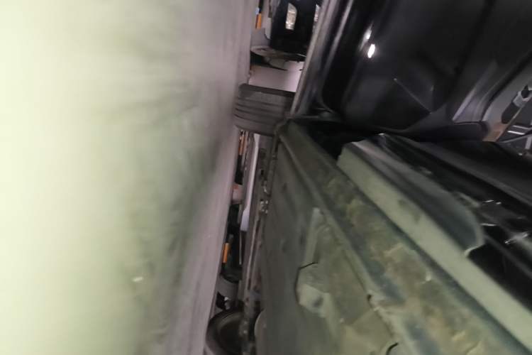 Used Lynk & Co 01 2017 2.0T Two-Wheel Drive Pro Edition Left Side Sill