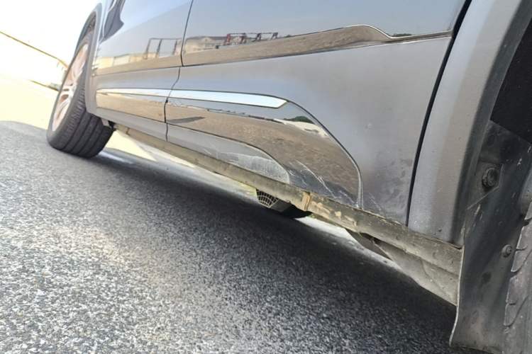 Used Lynk & Co 01 2017 2.0T Two-Wheel Drive Pro Edition Left Side Sill