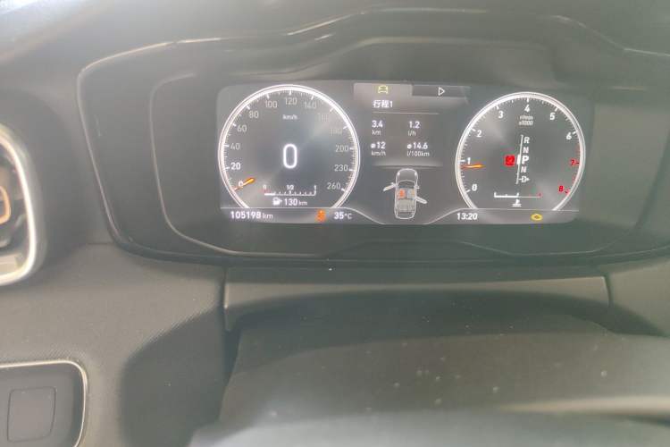 Used Lynk & Co 01 2017 2.0T Two-Wheel Drive Pro Edition Odometer Close Up