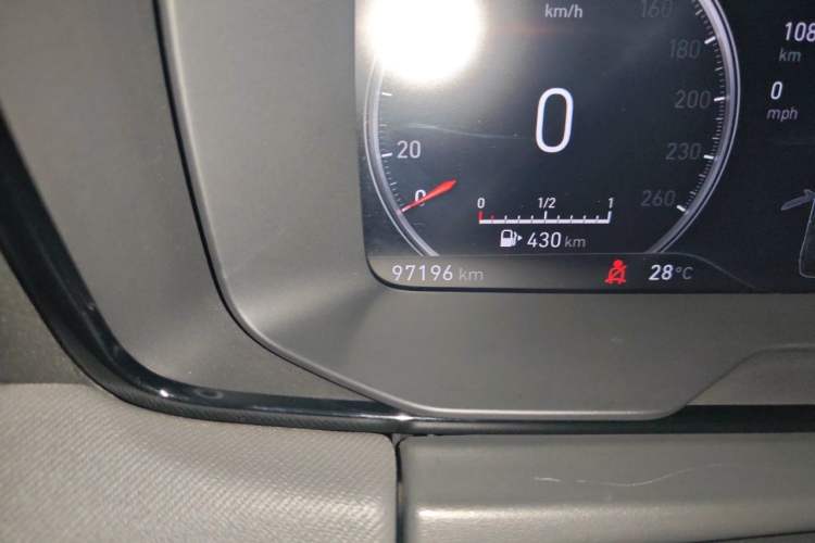 Used Lynk & Co 01 2017 2.0T Two-Wheel Drive Pro Edition Odometer Close Up