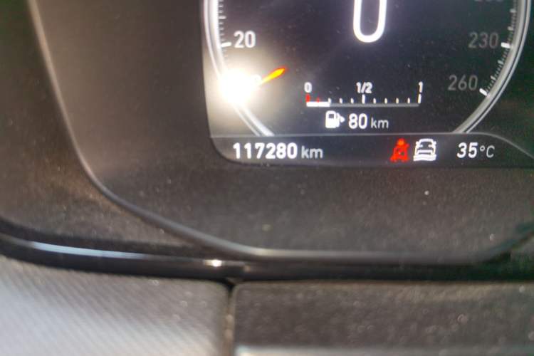 Used Lynk & Co 01 2017 2.0T Four-Wheel Drive Pro Edition Odometer Close Up