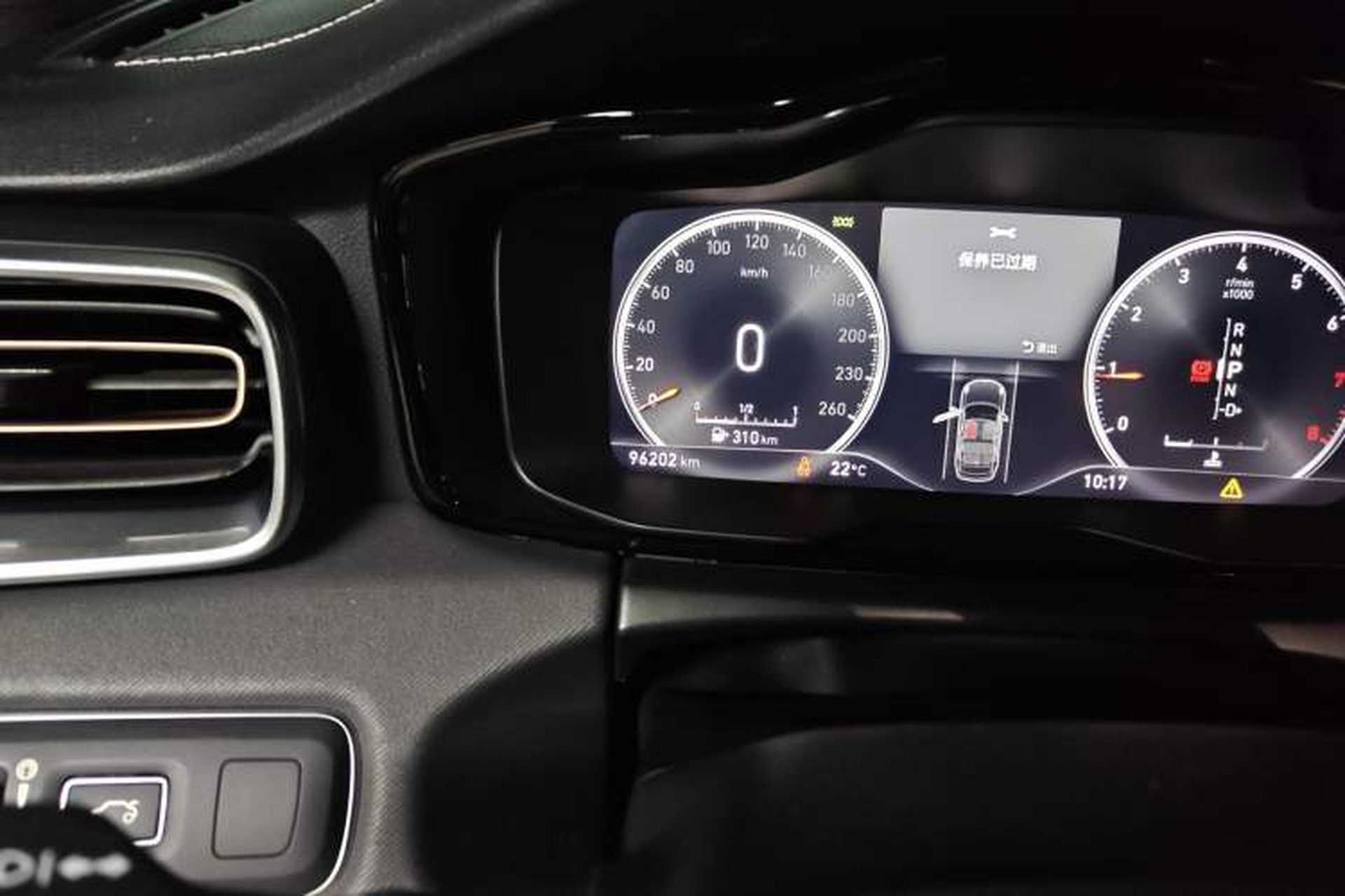 Used Lynk & Co 01 2017 2.0T Two-Wheel Drive Pro Edition Odometer Close Up