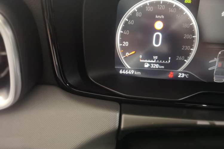 Used Lynk & Co 01 2017 2.0T Two-Wheel Drive Pro Edition Odometer Close Up