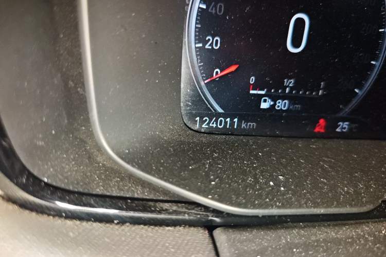 Used Lynk & Co 01 2017 2.0T Two-Wheel Drive Pro Edition Odometer Close Up