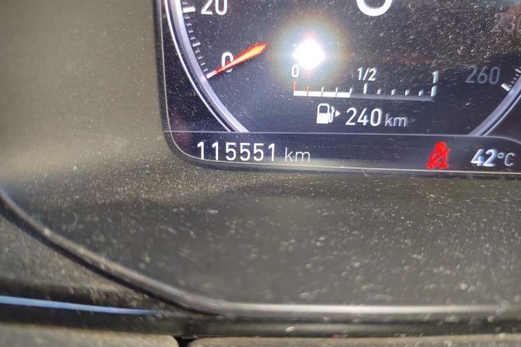 Used Lynk & Co 01 2017 2.0T Two-Wheel Drive Pro Edition Odometer Close Up