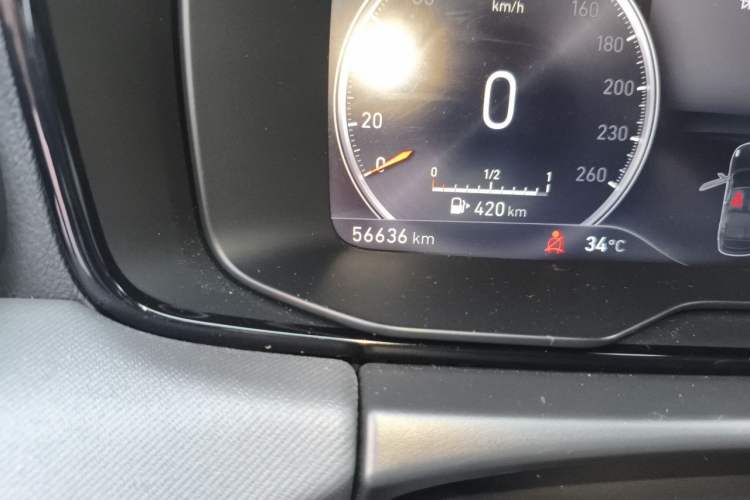 Used Lynk & Co 01 2017 2.0T Two-Wheel Drive Pro Edition Odometer Close Up