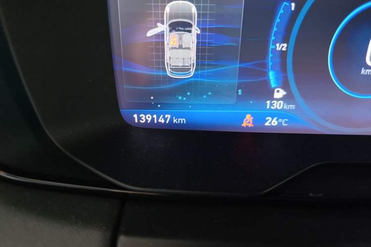 Used Lynk & Co 01 2017 2.0T Two-Wheel Drive Pro Edition Odometer Close Up