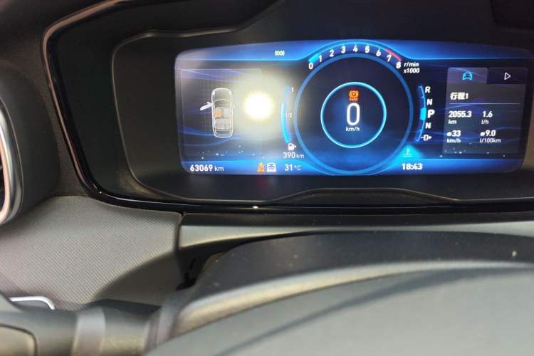 Used Lynk & Co 01 2017 2.0T Four-Wheel Drive Pro Edition Odometer Close Up