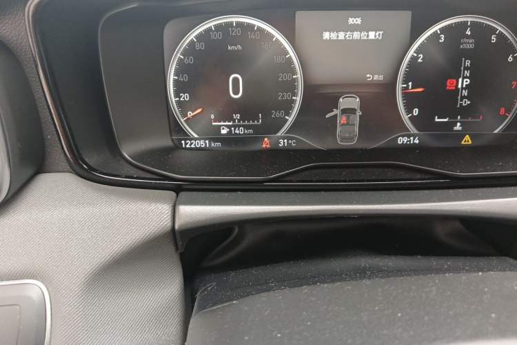 Used Lynk & Co 01 2017 2.0T Two-Wheel Drive Pro Edition Odometer Close Up