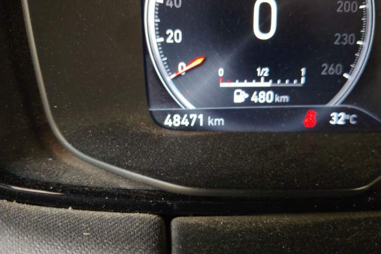 Used Lynk & Co 01 2017 2.0T Two-Wheel-Drive Version Odometer Close Up