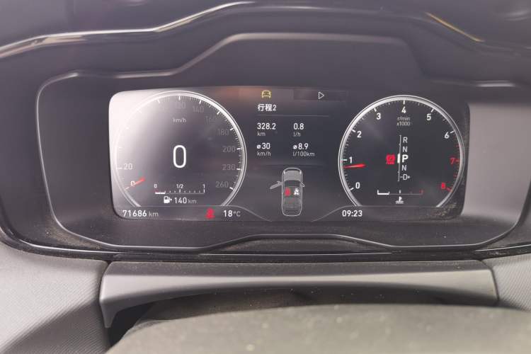 Used Lynk & Co 01 2017 2.0T Two-Wheel Drive Pro Edition Odometer Close Up