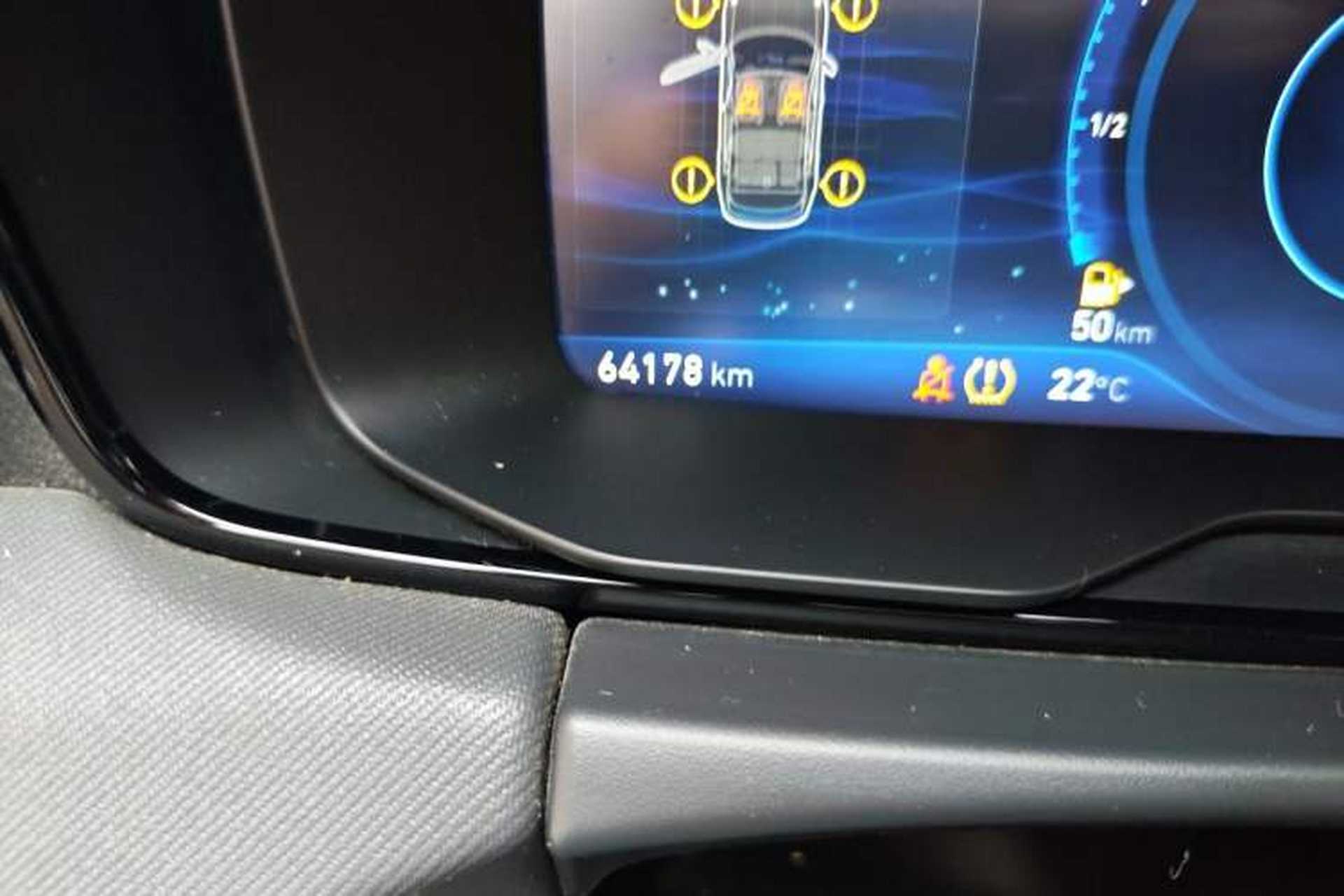 Used Lynk & Co 01 2017 2.0T Two-Wheel Drive Pro Edition Odometer Close Up