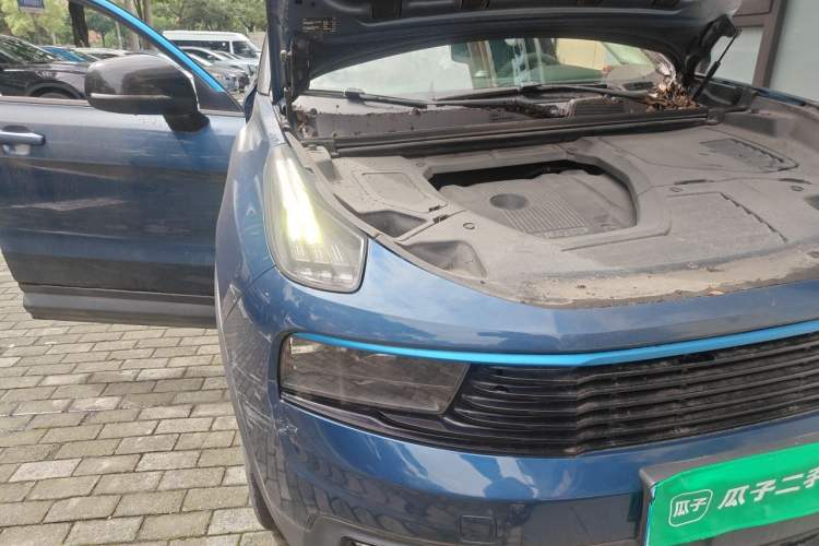 Used Lynk & Co 01 2017 2.0T Two-Wheel Drive Zhaopu Version Right Front Headlight