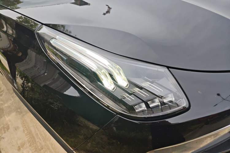 Used Lynk & Co 01 2017 2.0T Two-Wheel Drive Pro Edition Right Front Headlight