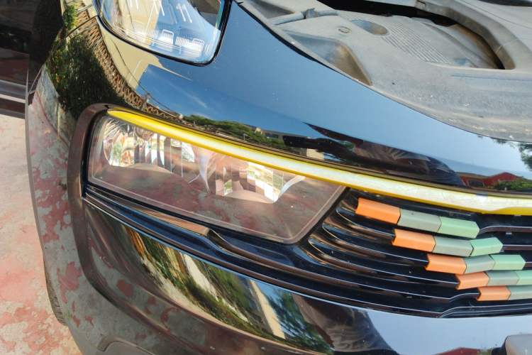 Used Lynk & Co 01 2017 2.0T Two-Wheel-Drive Version Right Front Headlight