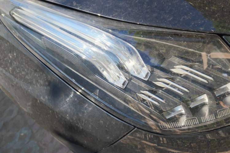 Used Lynk & Co 01 2017 2.0T Two-Wheel Drive Pro Edition Right Front Headlight