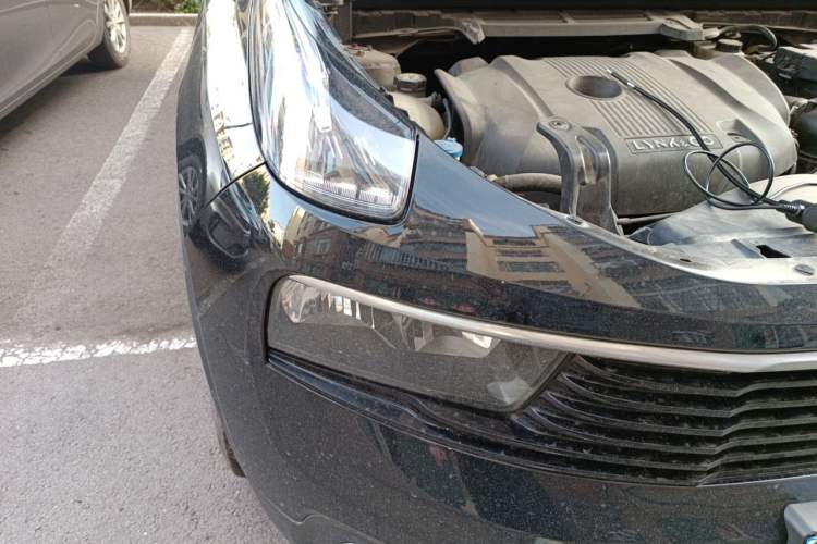 Used Lynk & Co 01 2017 2.0T Two-Wheel-Drive Version Right Front Headlight