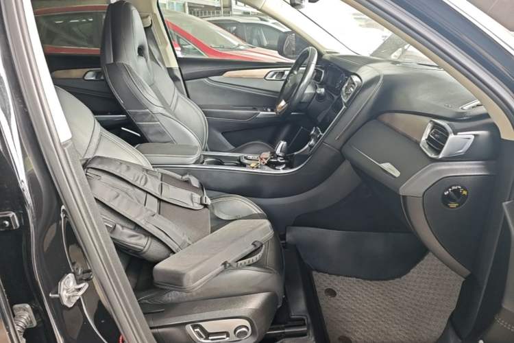 Used Lynk & Co 01 2017 2.0T Two-Wheel Drive Pro Edition Right Front Seat