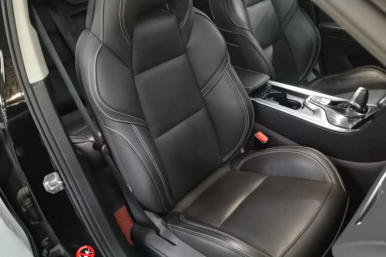 Used Lynk & Co 01 2017 2.0T Two-Wheel Drive Pro Edition Right Front Seat