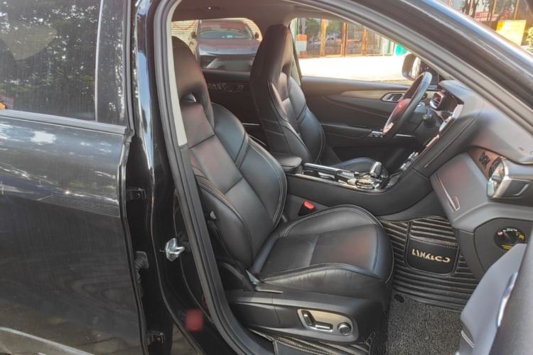Used Lynk & Co 01 2017 2.0T Two-Wheel Drive Pro Edition Right Front Seat