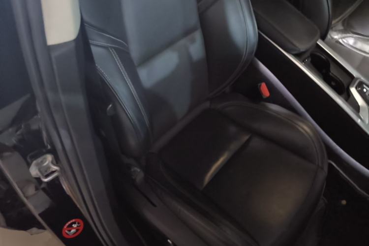 Used Lynk & Co 01 2017 2.0T Two-Wheel Drive Pro Edition Right Front Seat