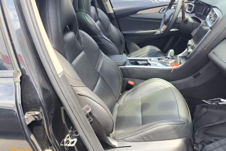Used Lynk & Co 01 2017 2.0T Two-Wheel Drive Pro Edition Right Front Seat