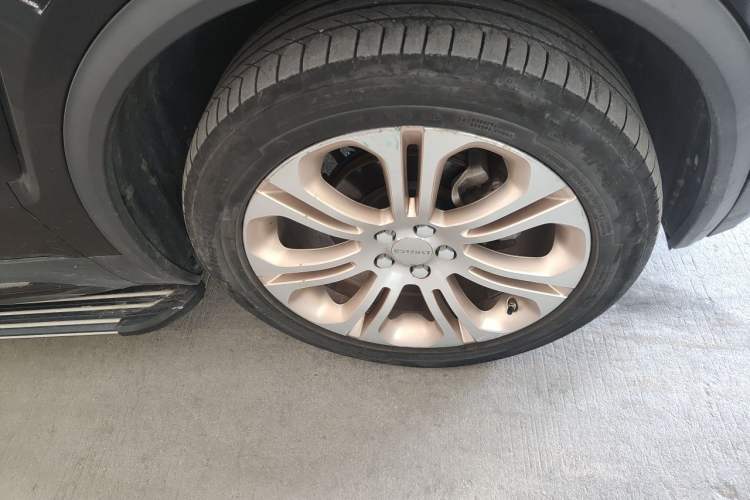 Used Lynk & Co 01 2017 2.0T Two-Wheel Drive Pro Edition Right Front Wheel Hub