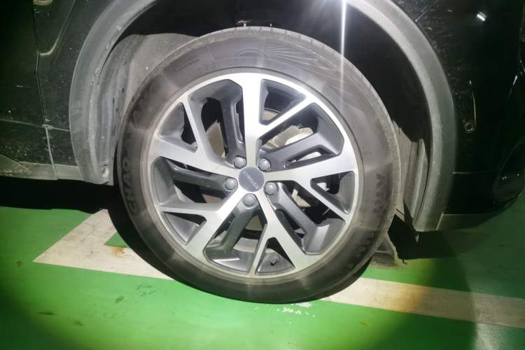 Used Lynk & Co 01 2017 2.0T Four-Wheel Drive Pro Edition Right Front Wheel Hub