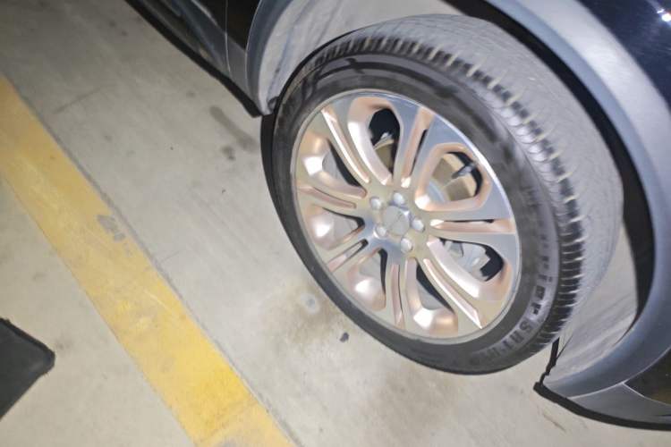 Used Lynk & Co 01 2017 2.0T Two-Wheel Drive Pro Edition Right Front Wheel Hub