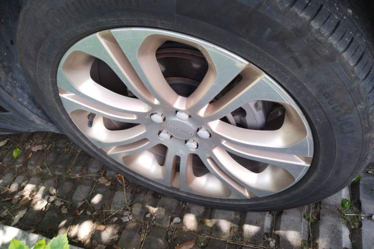 Used Lynk & Co 01 2017 2.0T Two-Wheel Drive Pro Edition Right Front Wheel Hub