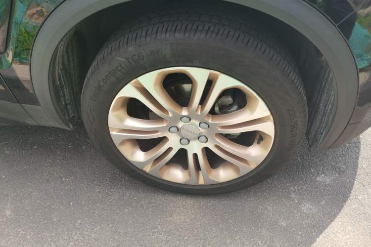 Used Lynk & Co 01 2017 2.0T Two-Wheel Drive Pro Edition Right Front Wheel Hub