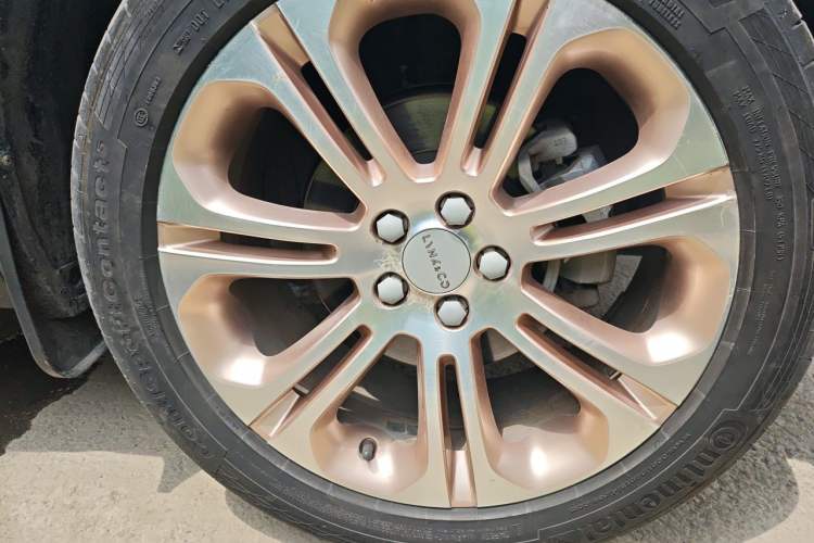 Used Lynk & Co 01 2017 2.0T Two-Wheel Drive Pro Edition Right Front Wheel Hub