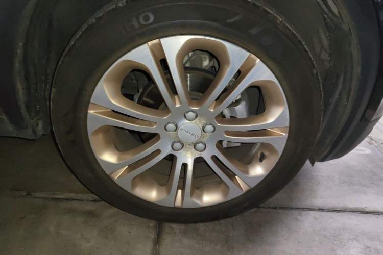 Used Lynk & Co 01 2017 2.0T Two-Wheel Drive Pro Edition Right Front Wheel Hub