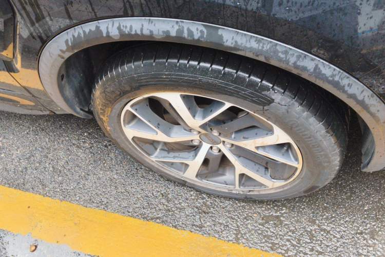Used Lynk & Co 01 2017 2.0T Four-Wheel Drive Pro Edition Right Front Wheel Hub