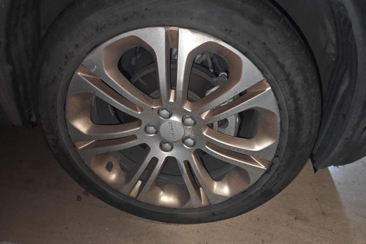 Used Lynk & Co 01 2017 2.0T Two-Wheel Drive Pro Edition Right Front Wheel Hub