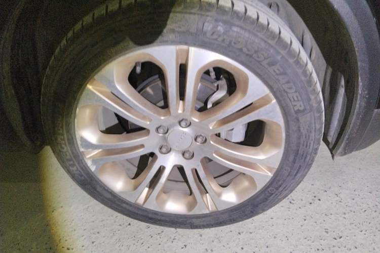 Used Lynk & Co 01 2017 2.0T Two-Wheel Drive Pro Edition Right Front Wheel Hub