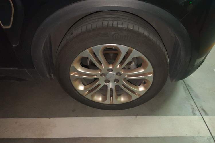 Used Lynk & Co 01 2017 2.0T Two-Wheel Drive Pro Edition Right Front Wheel Hub