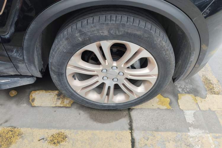 Used Lynk & Co 01 2017 2.0T Two-Wheel Drive Pro Edition Right Front Wheel Hub