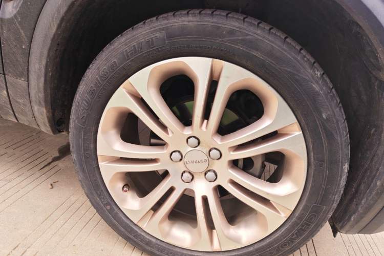 Used Lynk & Co 01 2017 2.0T Two-Wheel Drive Pro Edition Right Front Wheel Hub