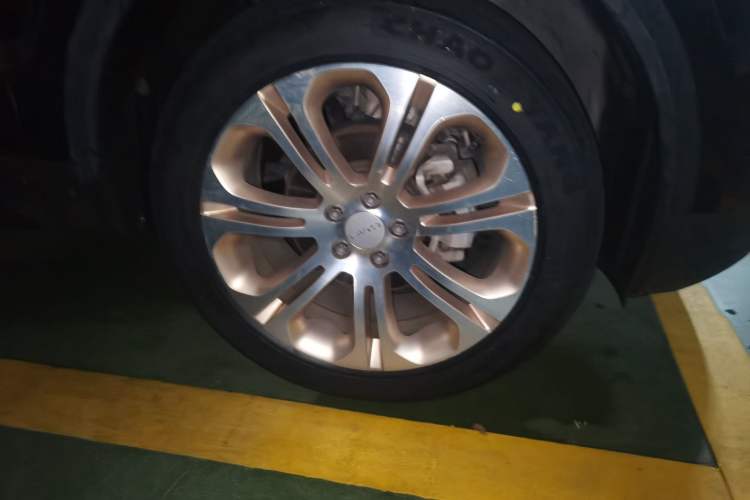 Used Lynk & Co 01 2017 2.0T Two-Wheel Drive Pro Edition Right Front Wheel Hub