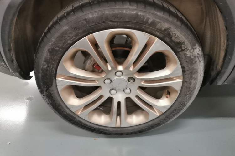 Used Lynk & Co 01 2017 2.0T Two-Wheel Drive Pro Edition Right Rear Wheel Hub