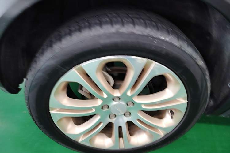 Used Lynk & Co 01 2017 2.0T Two-Wheel Drive Pro Edition Right Rear Wheel Hub