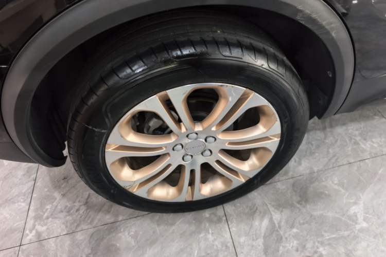 Used Lynk & Co 01 2017 2.0T Two-Wheel Drive Pro Edition Right Rear Wheel Hub