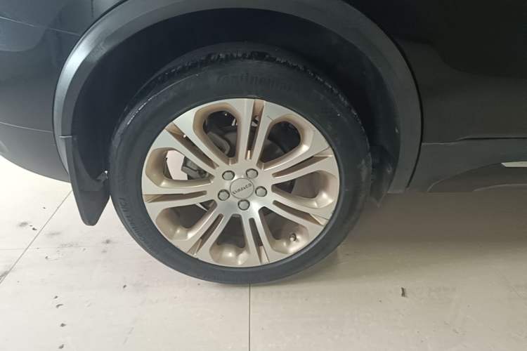 Used Lynk & Co 01 2017 2.0T Two-Wheel Drive Pro Edition Right Rear Wheel Hub