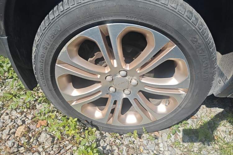 Used Lynk & Co 01 2017 2.0T Two-Wheel Drive Pro Edition Right Rear Wheel Hub